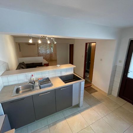 Apartment Victoria Стара Башка Екстер'єр фото